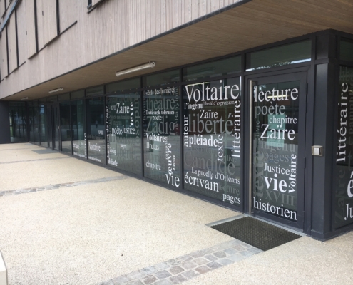 Vitrophanie pour le Lycée Voltaire à Orléans